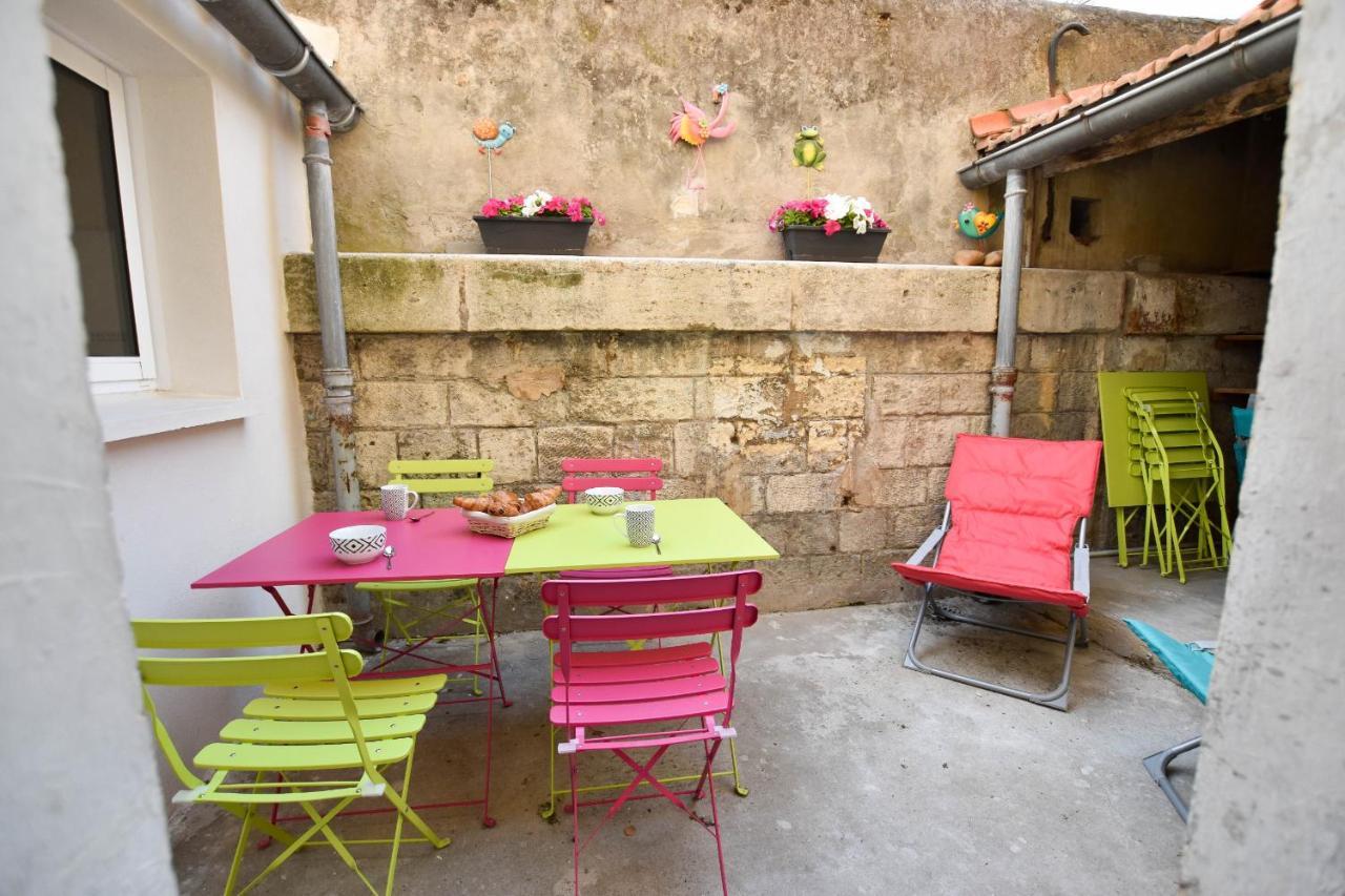 Felibrige - Clim - Cour Arles Exterior foto